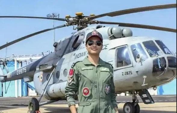 रचा इतिहास : हीना जायसवाल वायुसेना की पहली महिला फ्लाइट इंजीनियर बनीं