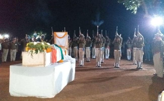 गुमला वीरों की भूमि है, जितनी भी शहादत ले लो, शहीद होने से हम डरते नहीं, देश की सेवा ही हमारी आन, बान व शान है