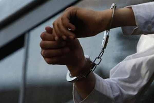अफीम की तस्करी करनेवाले गिरोह के दो तस्कर गिरफ्तार