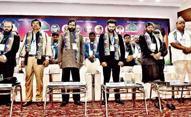 रांची : लोजपा राष्ट्रीय कार्यकारिणी में शहीदों को दी गयी श्रद्धांजलि