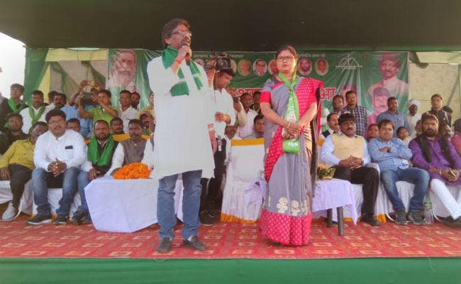 गोमिया : झामुमो की संघर्ष यात्रा, बोले हेमंत- सबसे बेकार और बेशर्म है रघुवर सरकार