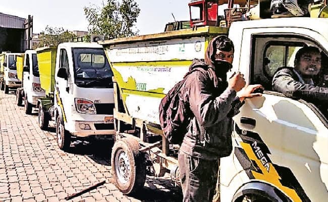 रांची : कंपनी के पास तेल भराने का पैसा नहीं, चार दिन से कचरा उठाव ठप