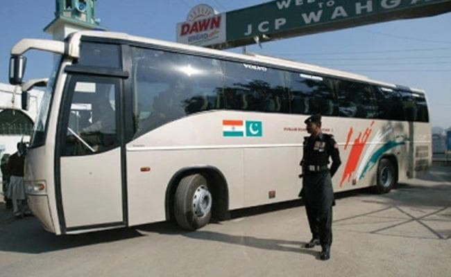 जम्मू कश्मीर के पुंछ में क्रॉस एलओसी बस सेवा रोकी गयी