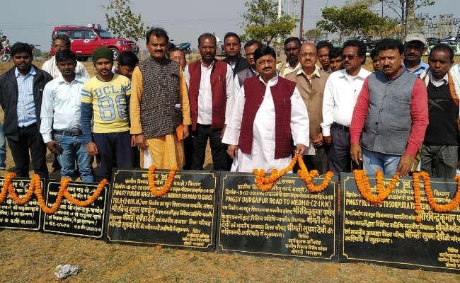 कसमार : सांसद ने किया पौने दो करोड़ की योजनाओं का उद्घाटन-शिलान्यास