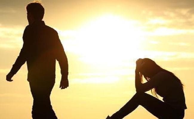 बिहार: ढाई साल लिव इन में रहने के बाद प्रेमिका से की शादी, फिर अगले ही दिन हो गया फरार, अब पुलिस कर रही तलाश