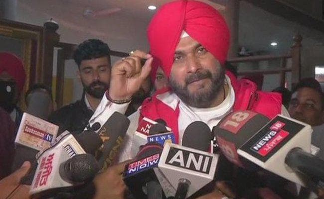 पुलवामा पर सिद्धू के बयान से पंजाब विस में हंगामा, अकाली-भाजपा विधायकों को बाहर निकाला गया