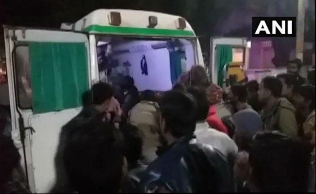 जुलूस में घुसा अनियंत्रित ट्रक, कईयों को रौंदा, नौ की मौत