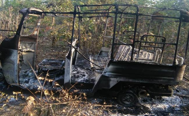 ललपनिया में अज्ञात अपराधियों ने ऑटो जलाया, चालक सह ऑनर के साथ की मारपीट व लूटपाट