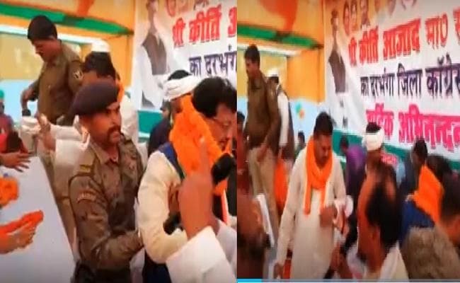 दरभंगा में कार्यक्रम के दौरान टूटा मंच, बाल-बाल बचे कीर्ति आजाद