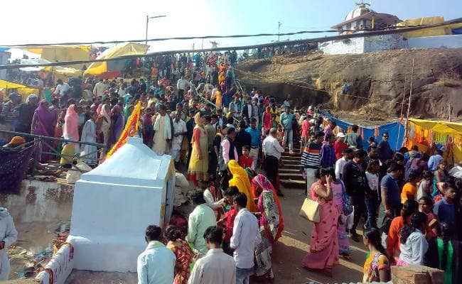 रामरेखा धाम में माघ पूर्णिमा के अवसर पर 10 हजार से भी ज्यादा लोगों ने की पूजा अर्चना