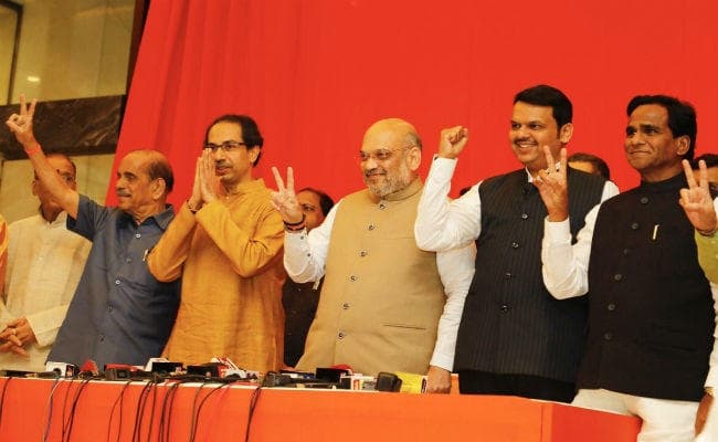 भाजपा के साथ गंठबंधन के बाद बोली शिवसेना- मोदी के नेतृत्व से नहीं की जा सकती राहुल-प्रियंका की तुलना