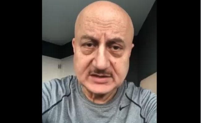 Pulwama Attack: अनुपम खेर ने दी ऐसे लोगों से सावधान रहने की चेतावनी, VIDEO