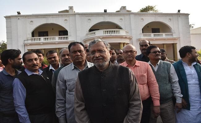 तेजस्वी का पांच सितारा बंगला गरीबों के मसीहा बनने वालों की खोल रहा पोल : सुशील मोदी