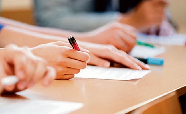 बिहार बोर्ड की मैट्रिक परीक्षा : केंद्रों के 200 मीटर के दायरे में धारा 144 लागू