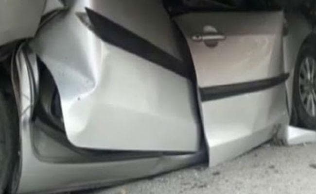 गोपालगंज : कोहरे के कारण एक दूसरे से टकरायीं आठ गाड़ियां, छह घायल