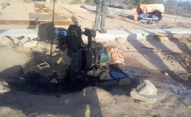 झारखंड : पुलिस के सर्च ऑपरेशन से लौटने के एक घंटे बाद ही बोकारो में नक्सलियों ने मचाया तांडव