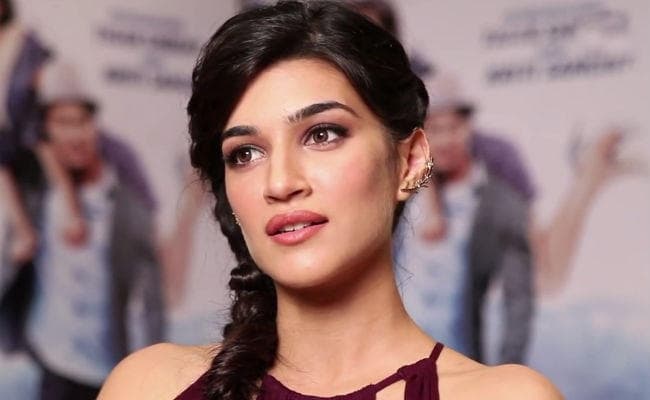 #MeToo: नाना पाटेकर और साजिद पर आरोप लगने के बाद ''हाउसफुल 4'' को लेकर बोलीं कृति सेनोन