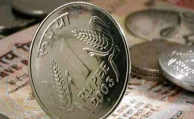 कच्चे तेल की कीमतों में तेजी से 13 पैसे टूटकर 71.24 पर बंद हुआ रुपया