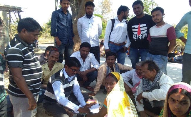 ई-पोस मशीन लाभार्थियों के लिए बनी मुसीबत, नेटवर्क बाधा से बढ़ी परेशानी