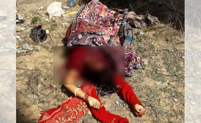 सिमडेगा : धारदार हथियार से मारकर महिला की हत्या, विरोध में लसिया बंद