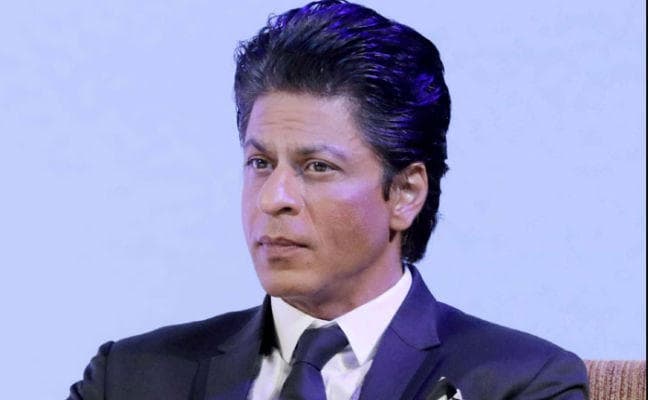 शाहरुख खान  को मानद डिग्री देना चाहती थी जामिया, HRD ने ठुकराया