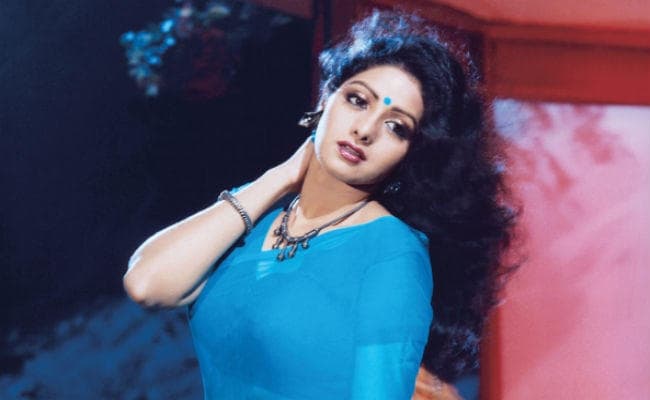 Sridevi Death Anniversary: श्रीदेवी की इस साड़ी को नीलाम कर रहे हैं बोनी कपूर