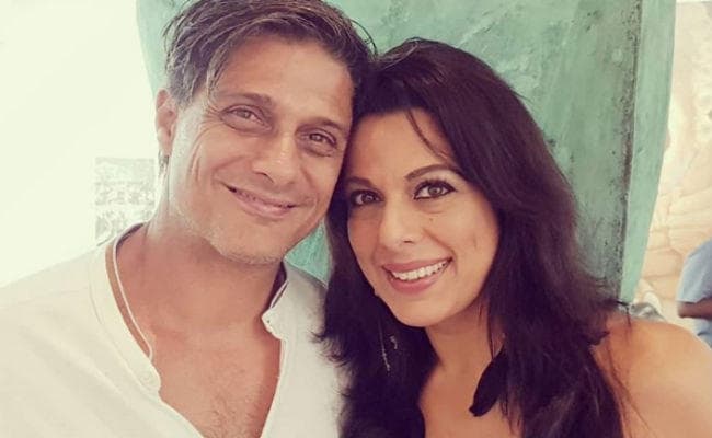 पूजा बेदी ने ब्‍वॉयफ्रेंड संग की सगाई, 16 साल पहले टूटी थी पहली शादी