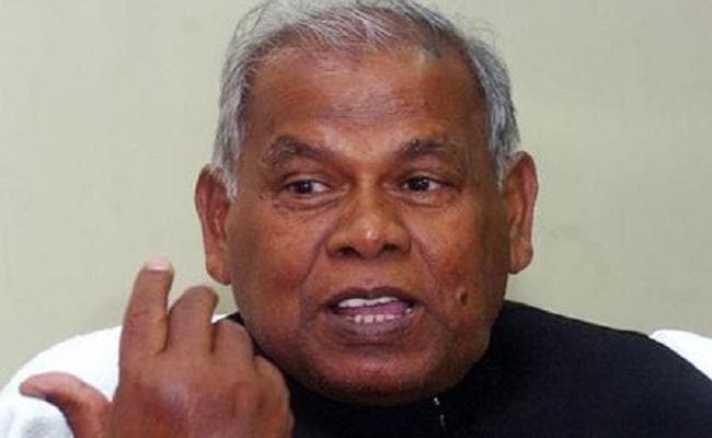 लालू से रिम्स में मिले मांझी, कहा- कांग्रेस की वजह से महागठबंधन में फंसा है पेंच