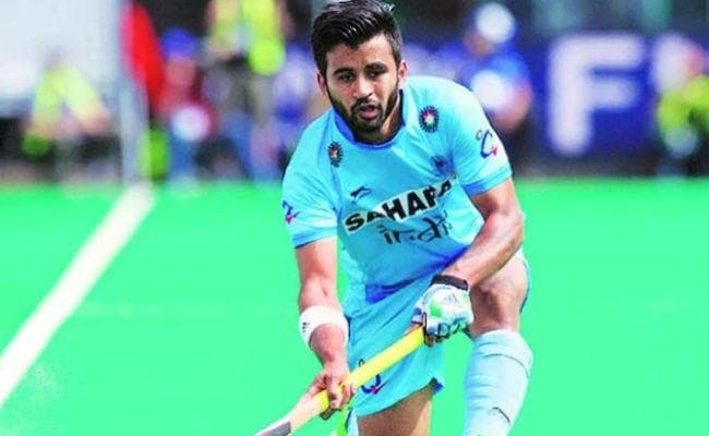 मनप्रीत सिंह को एशियाई हॉकी महासंघ ने वर्ष का सर्वश्रेष्ठ खिलाड़ी चुना