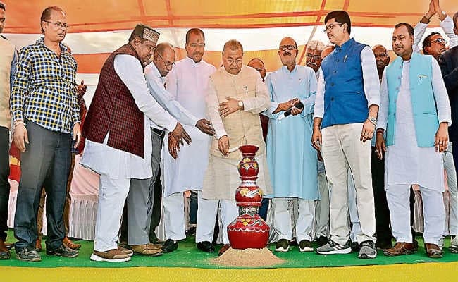 रांची  :  कुम्हारों को टिकट देनेवालों को हमारा समर्थन : बाटुल