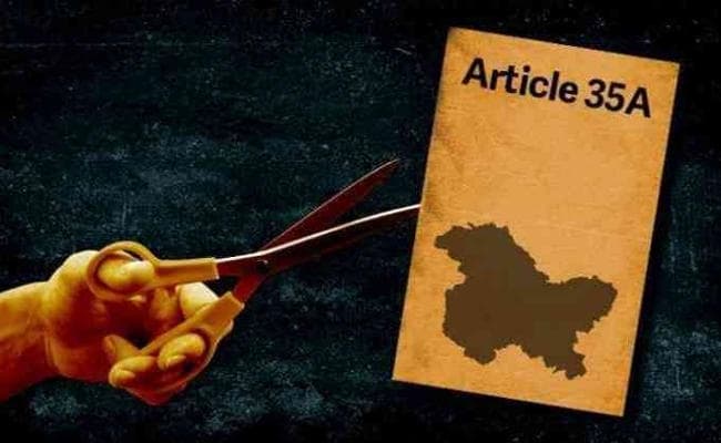 J&K में Article 35A : केंद्र के एक्शन से कश्मीर घाटी में अफरातफरी, क्या करेगी मोदी सरकार?