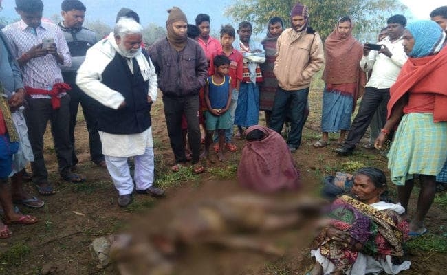 झारखंड : आधी रात को आया हाथी, रूपन को पटककर मार डाला