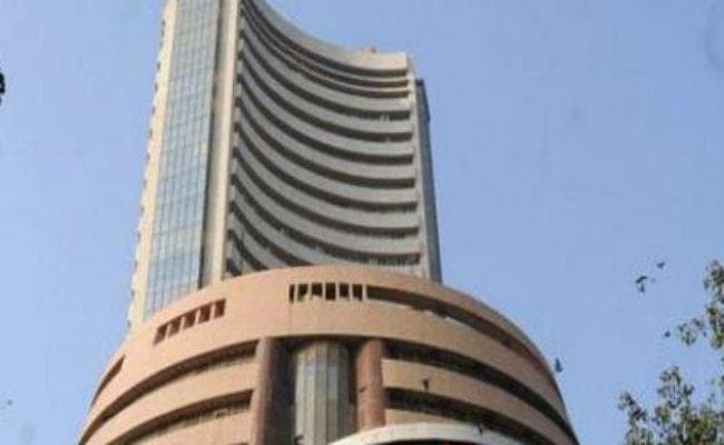 सटोरियों की लिवाली के बीच 342 अंक उछला सेंसेक्स, बैंक शेयरों में तेजी