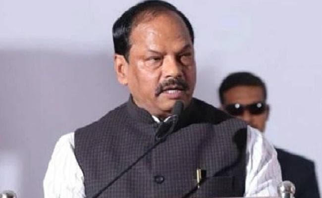 वनों पर आश्रित कोई भी जनजातीय व अन्य अपने स्थान से विस्थापित नहीं होगा : CM रघुवर