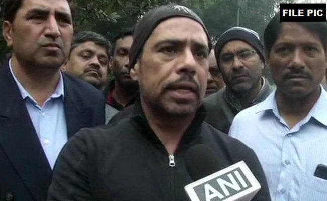 राहुल गांधी के बहनोई वाड्रा ने कहा - राजनीति में आने की कोई हड़बड़ी नहीं