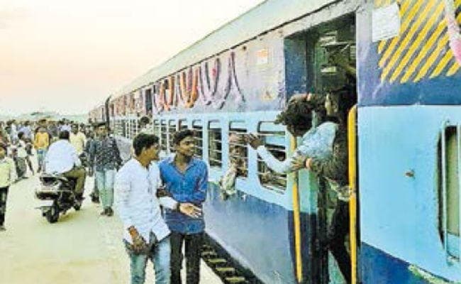 .....जब कोडरमा से मधुपुर तक दौड़ी ट्रेन