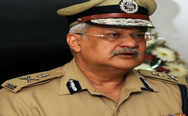 पाकिस्तान में एयर स्ट्राइक के बाद गुजरात में पुलिस ने घोषित किया हाई अलर्ट