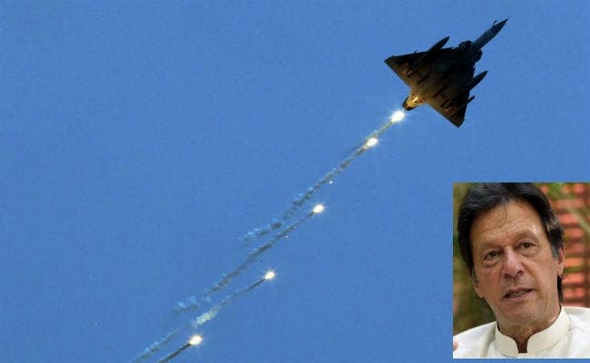 Air Strike के बाद कटघरे में इमरान खान, पाकिस्तानी मीडिया ने अपनी ही सरकार पर दागे सवाल