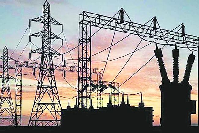 तेज बारिश के बाद बिजली संकट ने किया परेशान