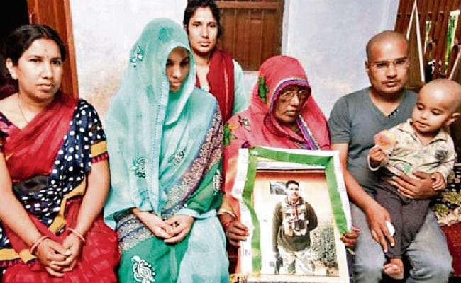 शहीदों के घरवाले बोले- ‘सुकून मिला पर अब खत्म हो पाकिस्तान’