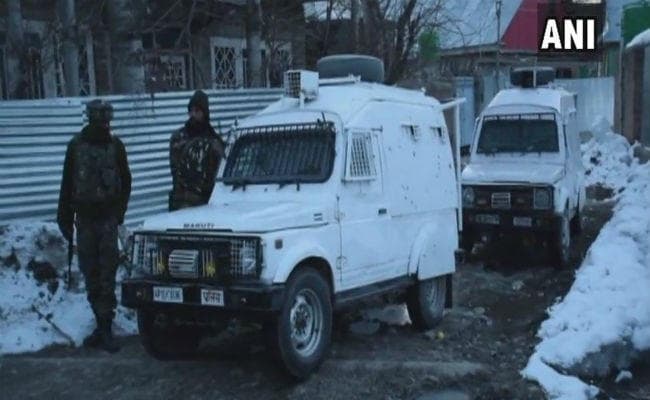 कश्मीर के सोपियां में मुठभेड़, सुरक्षाबलों ने  जैश के दो आतंकियों को मार गिराया