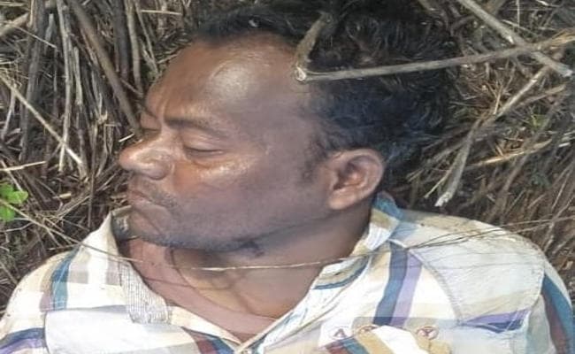 रामगढ़ : चायना कब्रिस्तान के पास युवक का शव बरामद