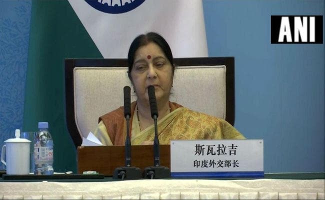 भारत तनाव को और नहीं बढ़ाना चाहता, लेकिन आतंकवाद के खिलाफ कार्रवाई जारी रखेगा : सुषमा स्वराज