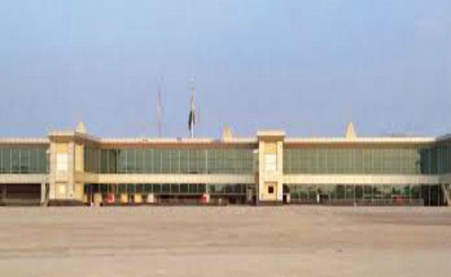 श्रीनगर, जम्मू, लेह, पठानकोट, अमृतसर सहित आठ हवाईअड्डों से सिविलियन उड़ानें शुरू की गयीं