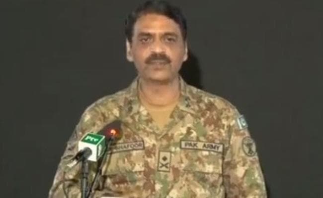 पाकिस्तान का यू-टर्न, सिर्फ एक भारतीय पायलट के हिरासत में होने की बात कबूली