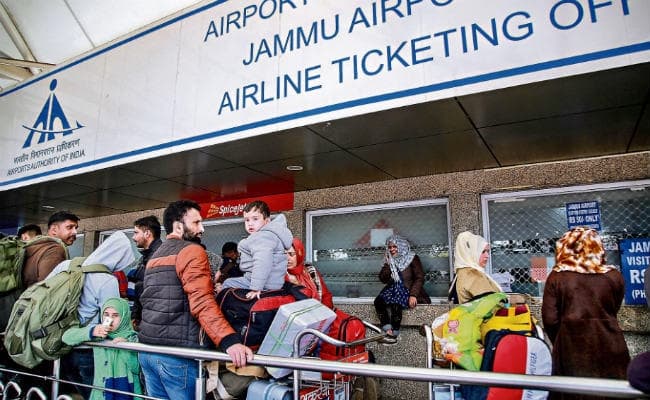 देश के नौ एयरपोर्ट्स पर तीन घंटे उड़ानें रहीं बाधित, यात्री परेशान, रांची से ब्रह्मास्त्र कोर को पनागढ़ भेजा जायेगा