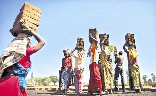 राजमिस्त्री के प्रशिक्षण में झारखंड की स्थिति खराब