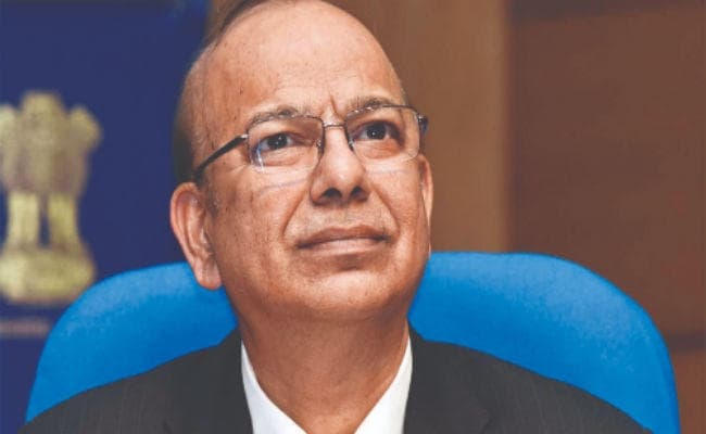 15वें वित्त आयोग के सदस्य बनाये गये पूर्व वित्त सचिव अजय नारायण झा