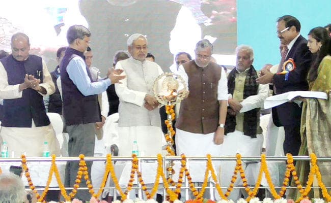 CM नीतीश ने NOU के भवन निर्माण का किया शिलान्यास, संकल्प रैली में आने का दिया न्योता