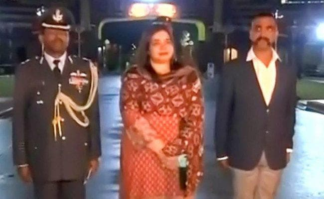 पाकिस्तान ने की अभिनंदन के भारत लौटने की घोषणा, उन्हें युद्ध कैदी बताया